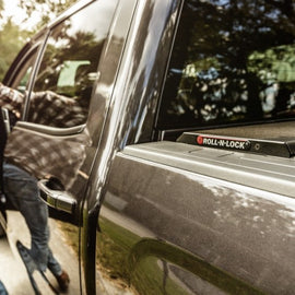 Roll-N-Lock 17-19 Ford F-250/F-350 Super Duty SB 80-3/8in A-Series Retractable Tonneau Cover